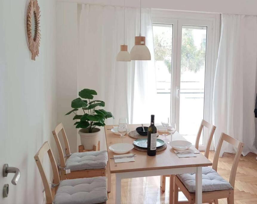 Sunny Two-Bedroom Apartment Next To Panathenaic Stadium Exterior foto